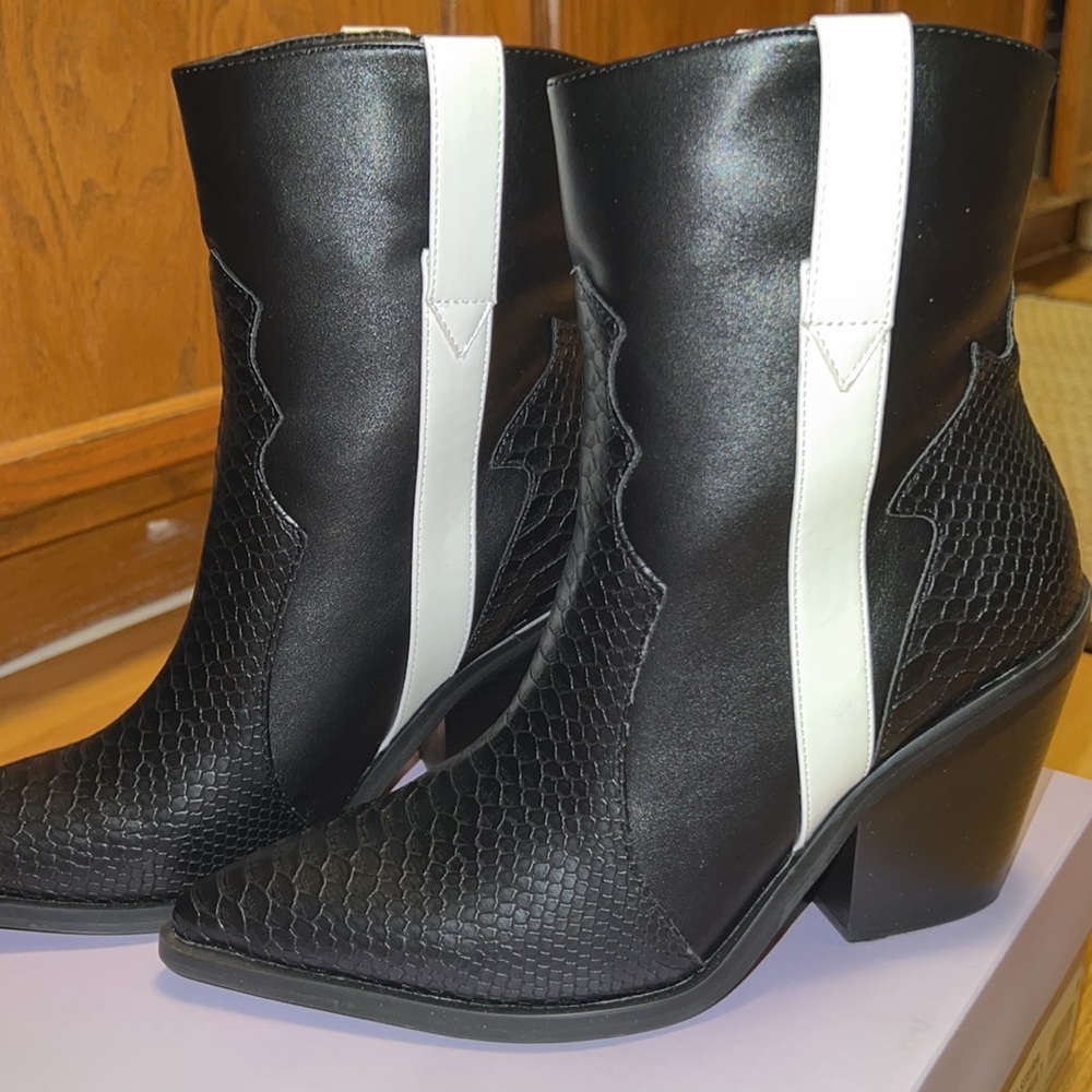 Madden Girl Womens Holsterr Western Boots Mid Calf Snake Pointed Black 8 New
